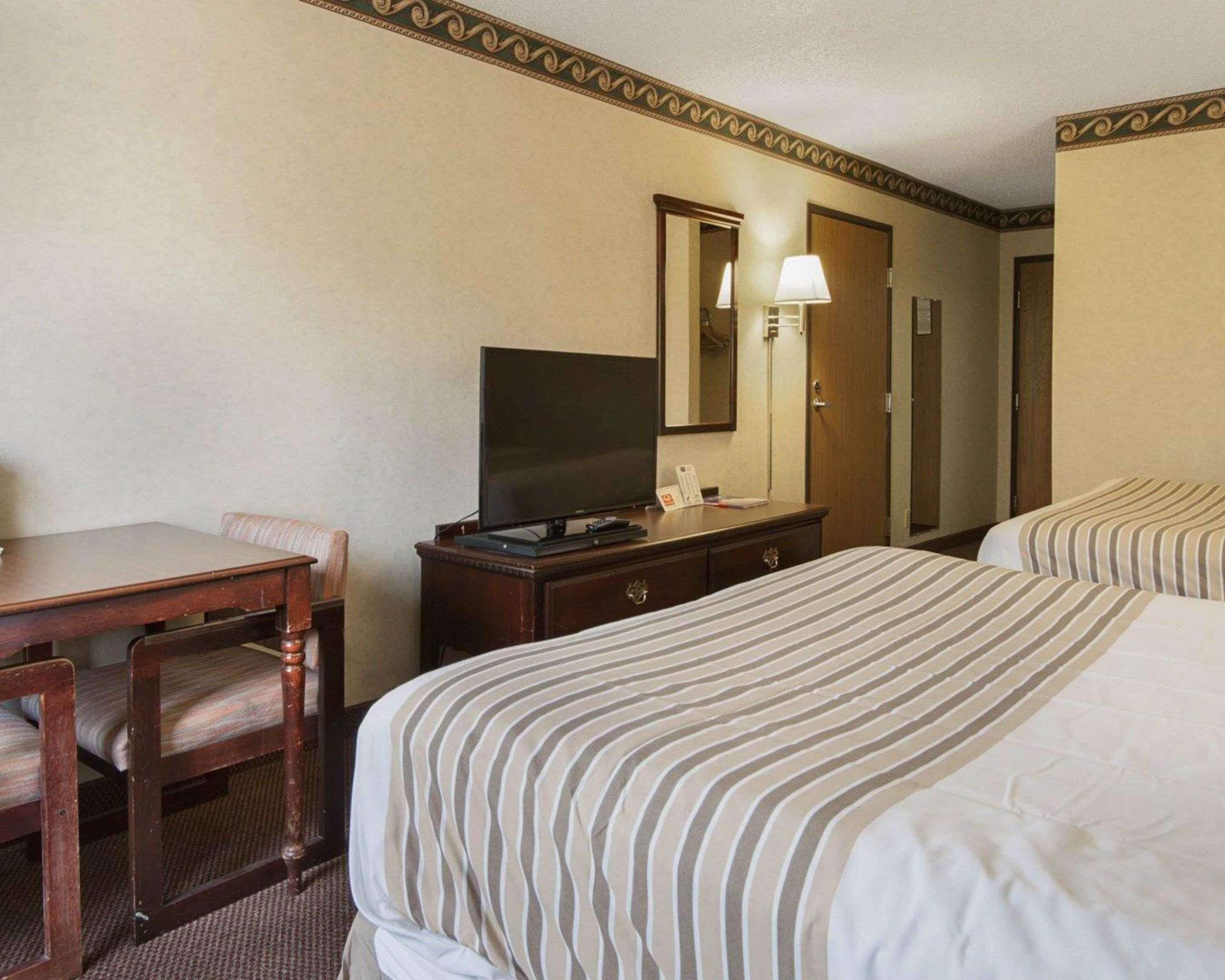 Hotel Econo & El Paso